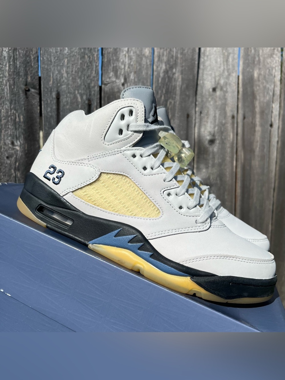 Nike Air Jordan 5 a ma maniere size 9 / 10.5 women